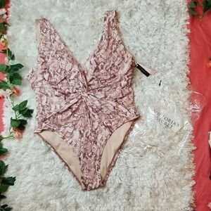 Victoria's Secret Swim Twist Plunge One-Piece‎ Swimsuit Size XXL